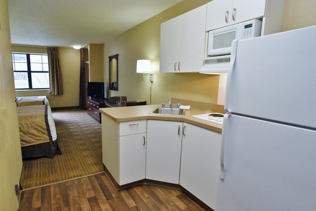 Extended Stay America Select Suites - Des Moines - Urbandale Clive Exterior photo