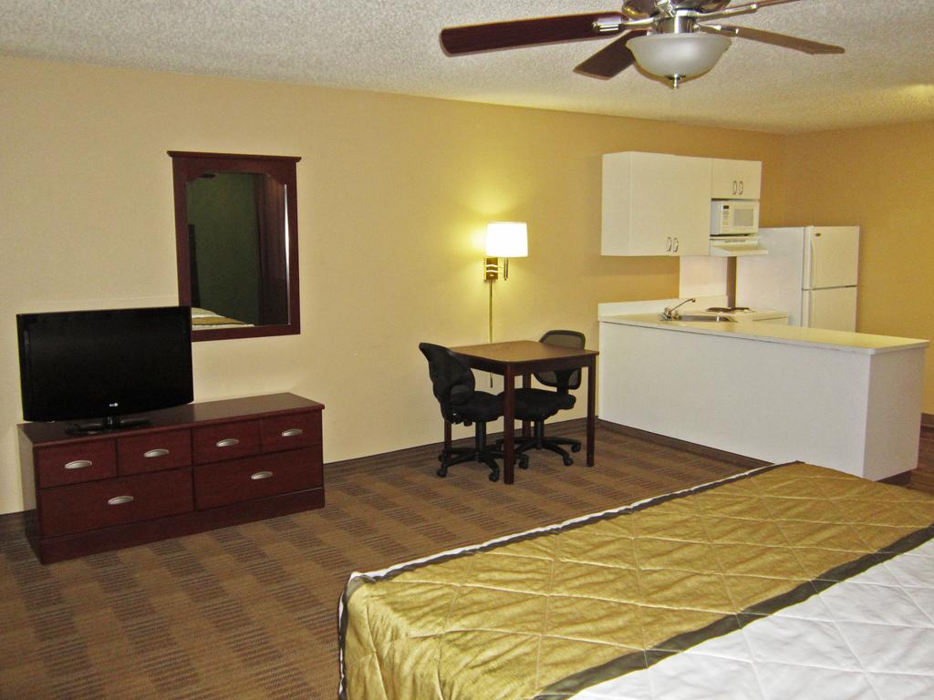 Extended Stay America Select Suites - Des Moines - Urbandale Clive Exterior photo